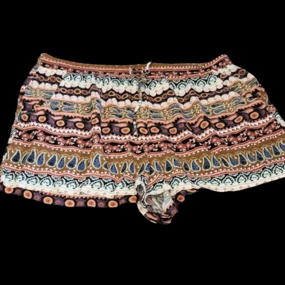 American Eagle Outfitters Patterned Women's Shorts